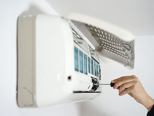 Manutenzione ordinaria e straordinaria condizionatori Correggio